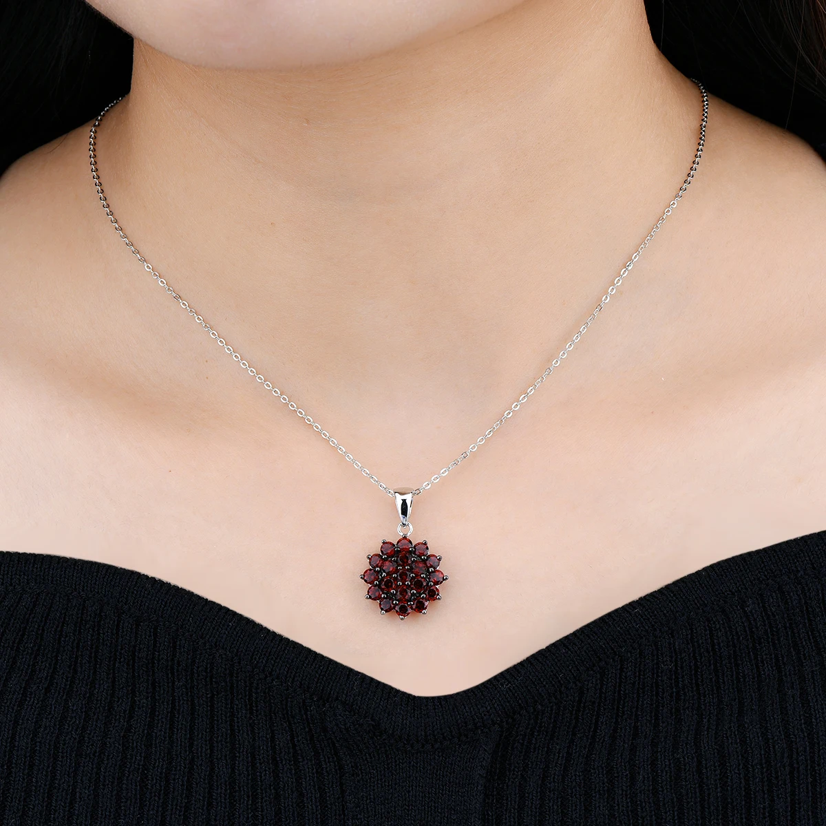 Natural Garnet Sterling Silver Pendants Women Fine Jewelry 2.9 Carats Red Garnet Original Design S925 Top Quality Birthday Gift