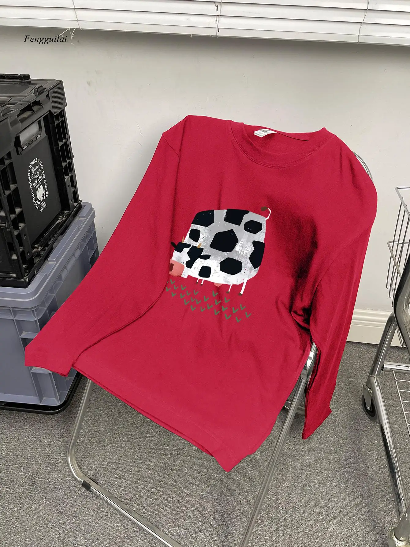 

Футболка с длинным рукавом с забавным рисунком коровы - светло-бежевая повседневная рубашка, моющийся в машине осенне-зимний топ