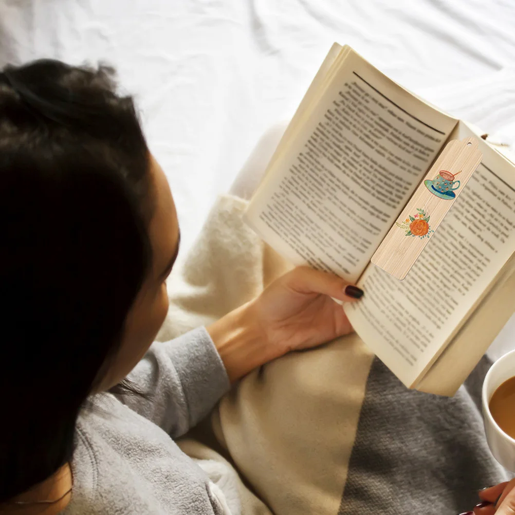 10 مجموعات الإبداعية الإشارات المرجعية الخشبية DIY بها بنفسك علامات الصفحة فارغة القراءة Hangtags نحت الإشارات المرجعية الهدايا اليدوية للقراء