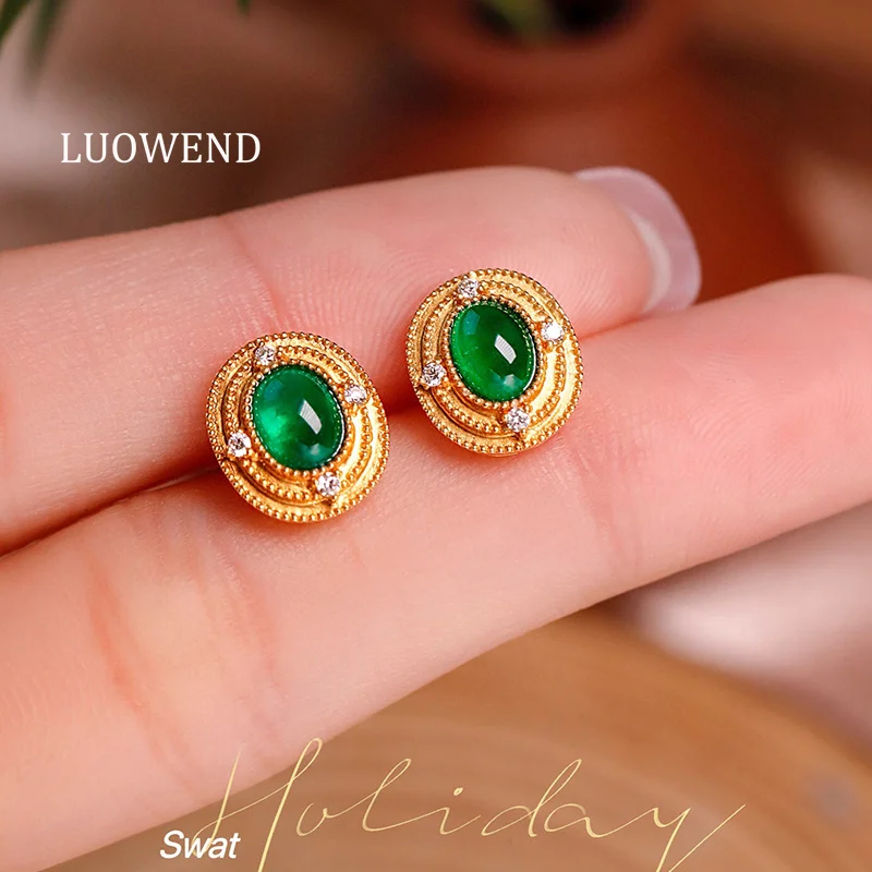 LUOWEND 100% 18K Yellow Gold Earrings Shiny Diamond Natural Emerald Stud Earrings for Women Vintage Style High Party Jewelry