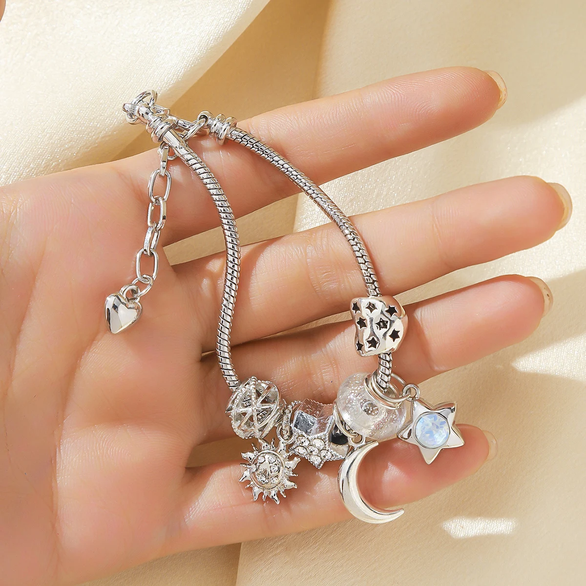 1PC Women\'s Fashion Pan Family Multi Element Star Moon Beaded Bracelet Date Travel Banquet Party Holiday Dressing Gift