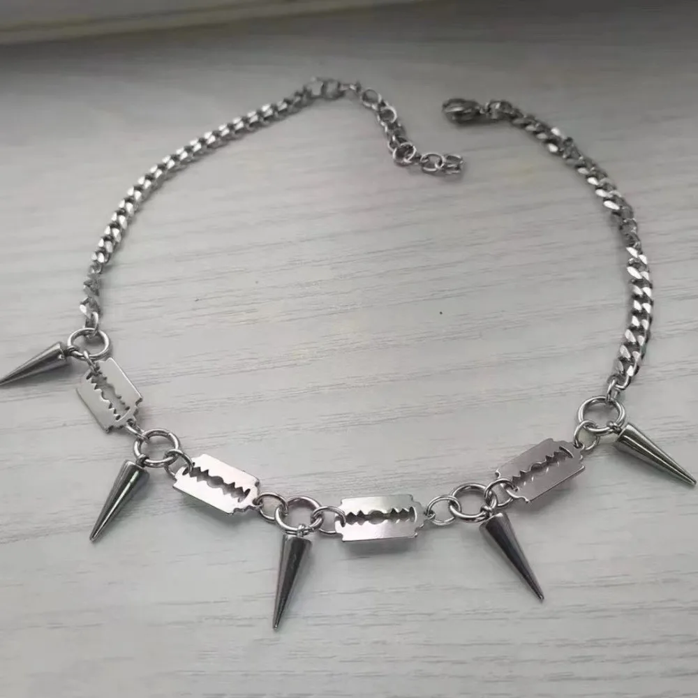 Hip-hop Punk Silver Color Metal Razor Blade Rivet Tassels Collarbone Chain Necklace for Women Men Trend Personality Jewelry Gift