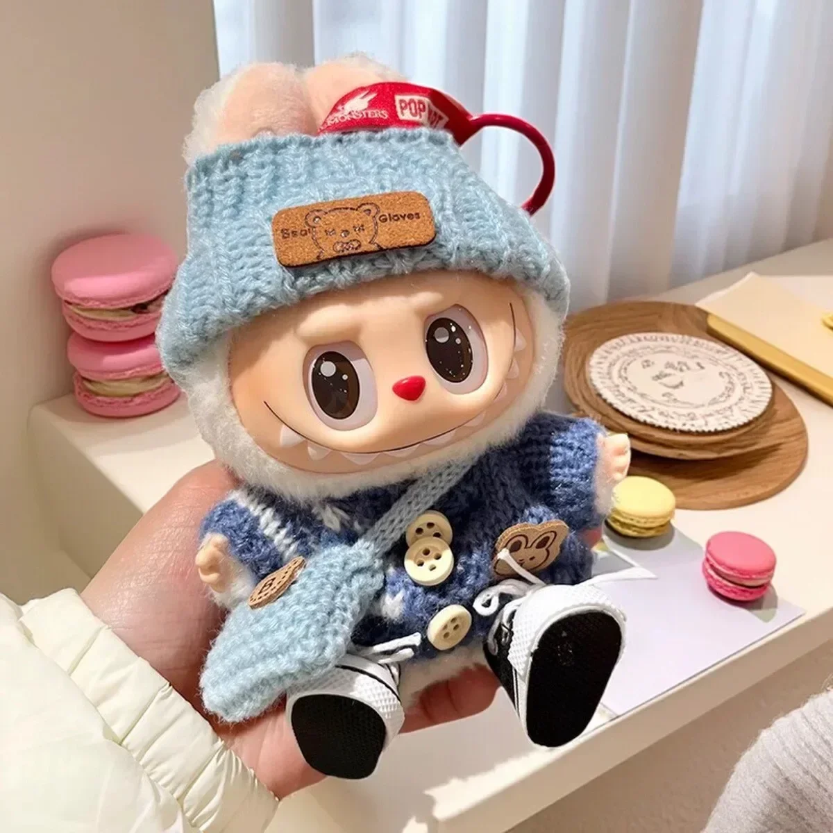 

Одежда для мини-куклы Labubu, аксессуары для куклы Labubu 15/17 см, полосатый свитер на пуговицах, медведь, этикетка, шарф, шляпа, одежда