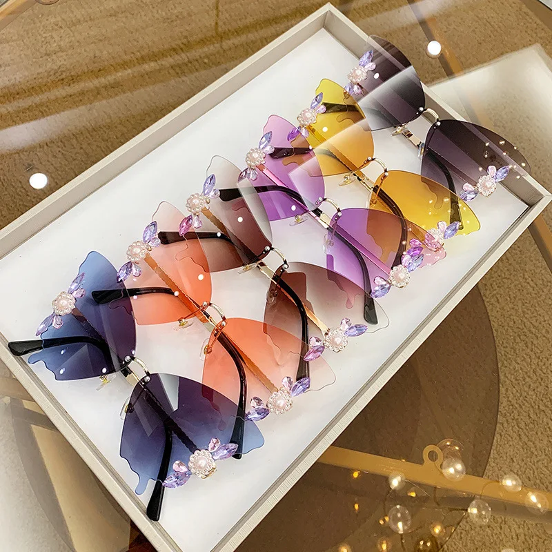 Butterfly Shaped Diamond Framed Sunglasses Decorative Women's Sunglasses That Can Be Worn At Parties Shining Flowers