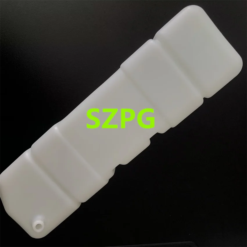 Water Radiator Coolant Tank Expansion Tank 6732375 for Bobcat A300 S130 S150 S160 S175 S185 S205 T250 T300 T320