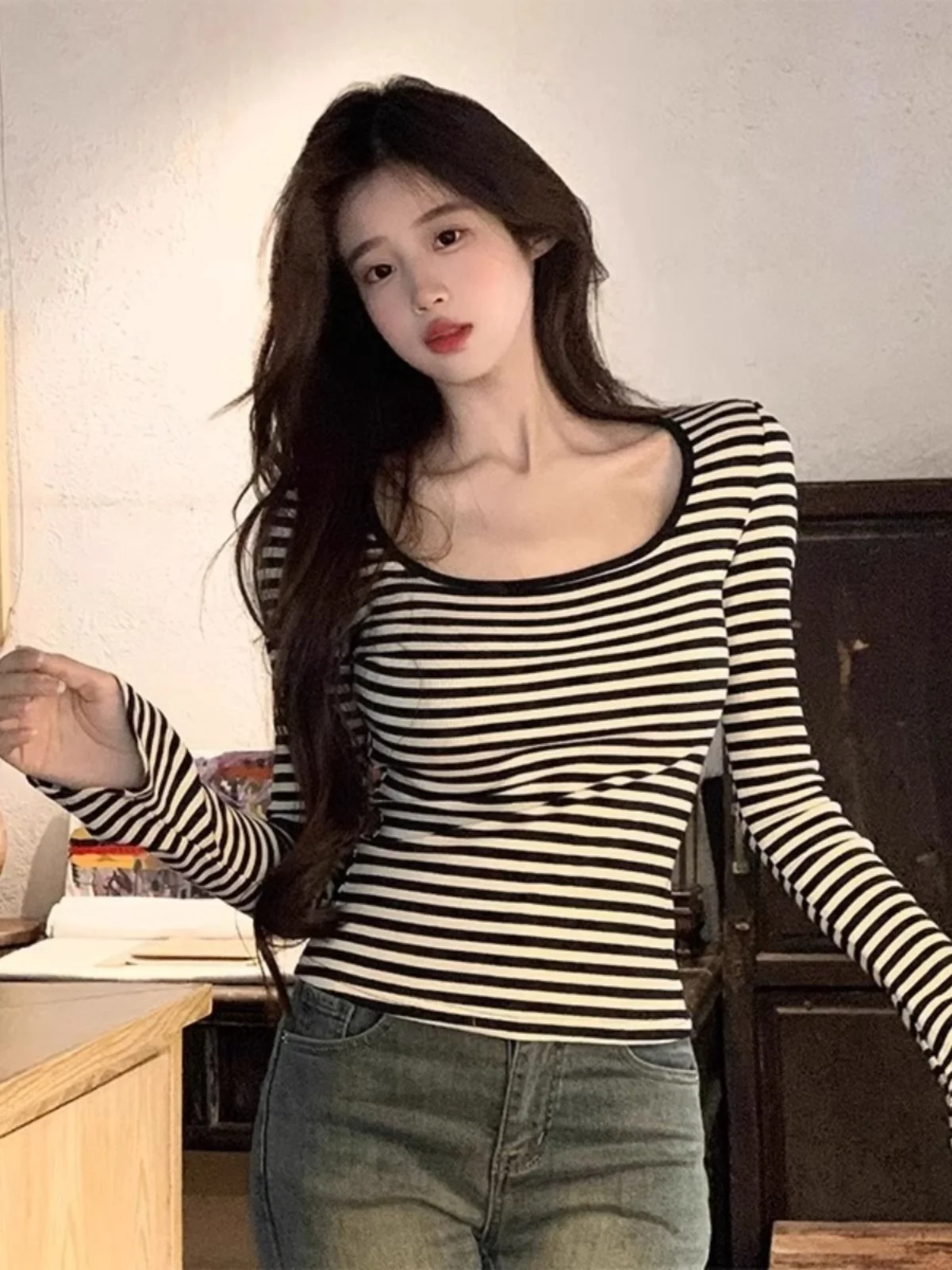 

Женская футболка в американскую полоску с длинным свеком и квадратным воротником в стиле ретро, весенне-осенний топ с низким воротником, облегающий базовый топ с большим воротником