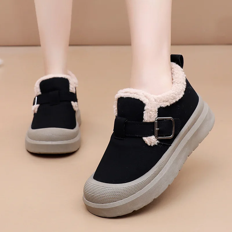 

2025 Winter New Thick soled Versatile Mom's Shoes with Velvet Warmth Lazy Women's Shoes Snow Boots