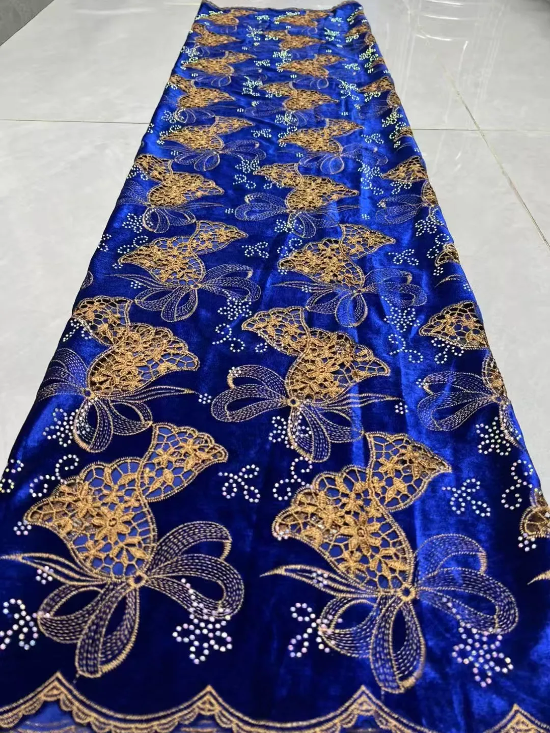 

Nigerian Guipure Velvet Lace Fabric 2025 Latest African French Velvet Fabric for Women Wedding Party Dresses Sew