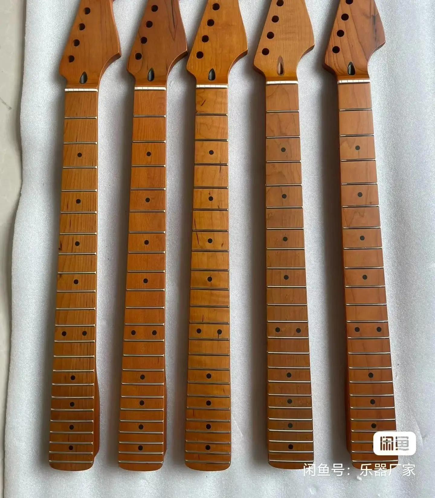 Electric Guitar Neck Toasted Maple Canadian Maple 22 Frets Casing Treatment for Guitarists