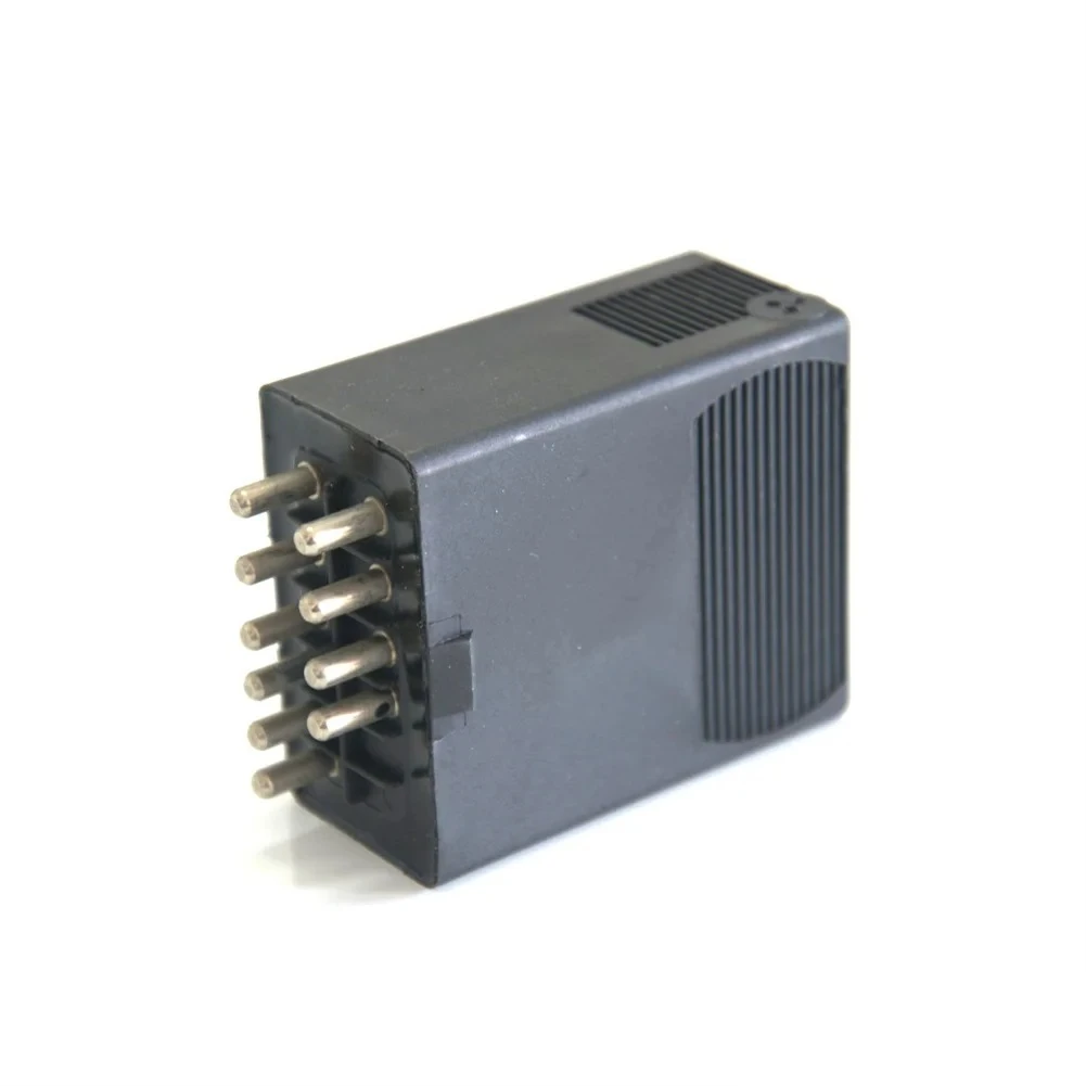 أسود OE 0035452505 مرحل مضخة الوقود لمرسيدس W463 W126 C126 R107 560SEC 500SEC قطع غيار السيارات