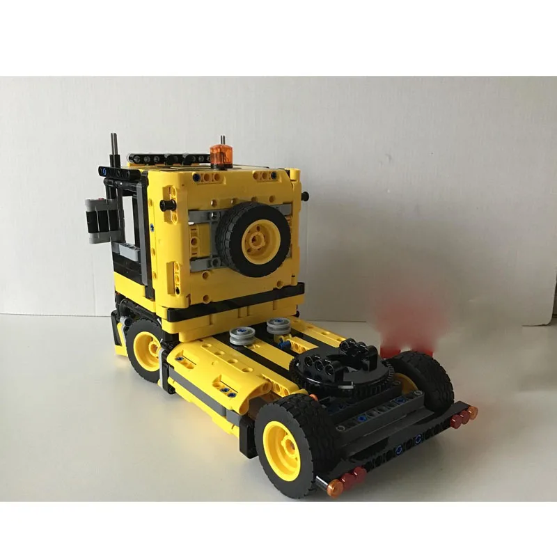 

MOC-119134 New Classic Semi-Trailer Tractor Truck Building Block Model 610 Parts Boys Children's Birthday Christmas Toy