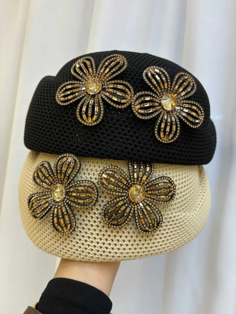 Elegante französische Blumen-Baskenmütze mit Aushöhlungen für Damen – Sommerliche koreanische Mode, süße, vielseitige Stewardess-Mütze, Künstlerhut – Detail 1