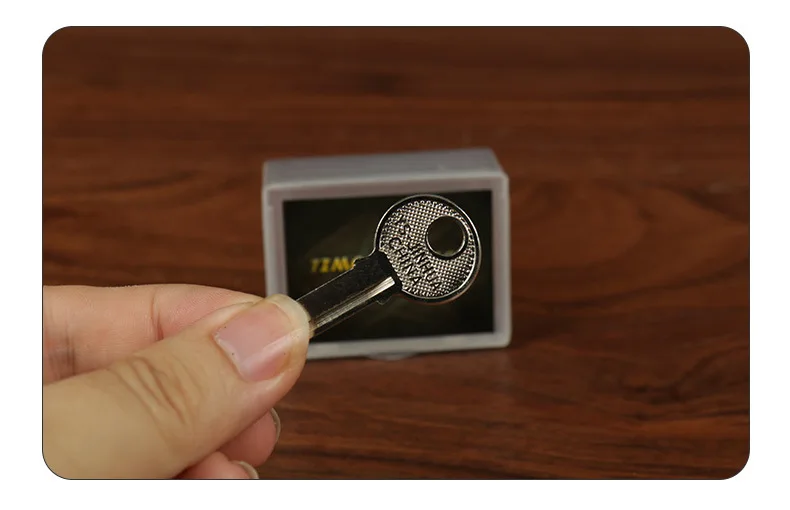 TIME TRAVELER Close up Magic Tricks Signed Key Into Coke Can Street Magic Props Mentalism Illusions Magician Toys Bar Gimmick