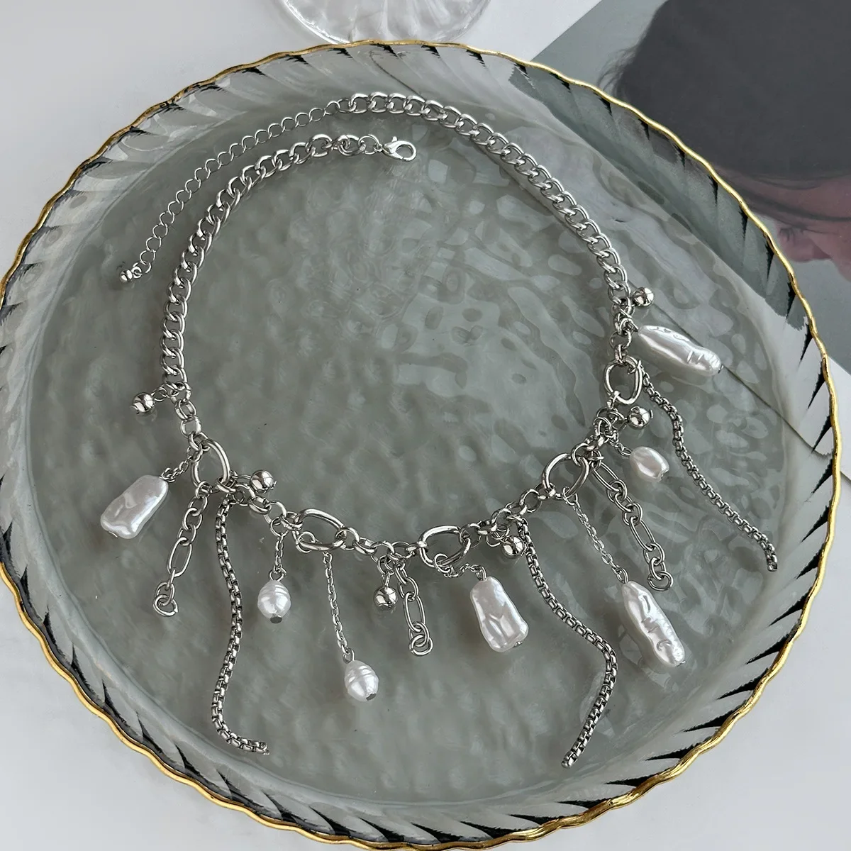 Vintage Barock Imitationsperlen Quasten-Anhänger Choker-Halskette für Damen Kreative Schlüsselbeinkette Hochzeit Brautschmuck Geschenk