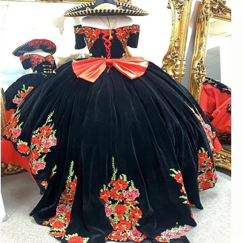 Preto e vermelho mexicano quinceanera vestidos 2022 com apliques de flores fora do ombro vestido de baile espartilho baile de formatura vestido de festa com arco