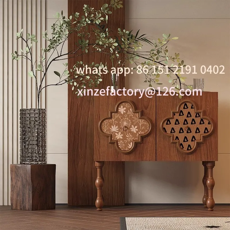 غرفة معيشة منزلية مصنوعة من الخشب الصلب على طراز القرون الوسطى قابلة للتخصيص مقابل خزانة تخزين كلاسيكية على الحائط #1