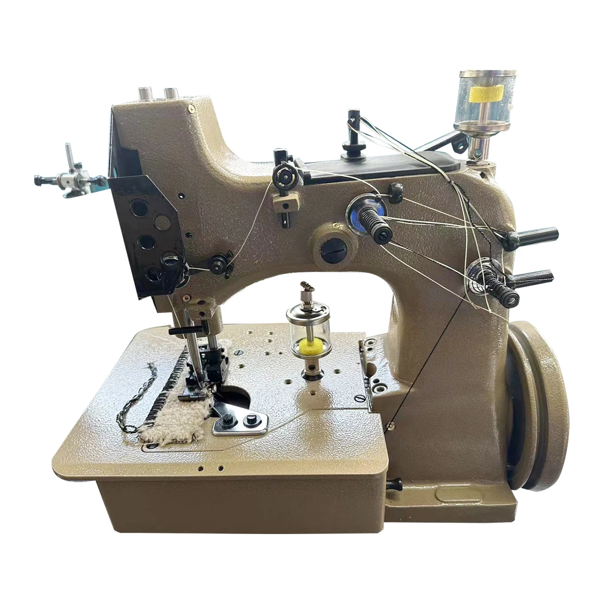 

QK-GN20-2 hot sale 2 threads 3 threads servo motor cotton blanket carpet overlock sewing machine