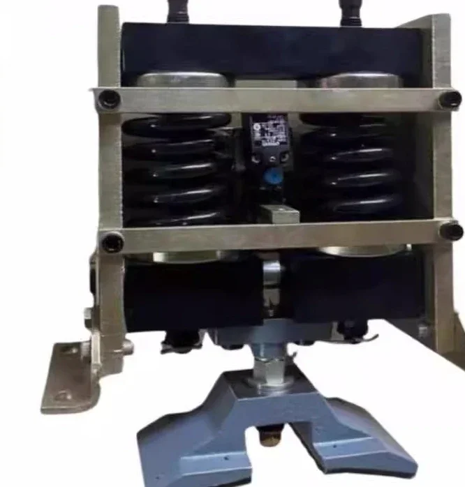 الأجزاء مناسبة لجهاز حماية السرعة الزائدة لآلة جر المصعد Mitsubishi ZRG-24 ZRG-36 مشبك حبل السلك