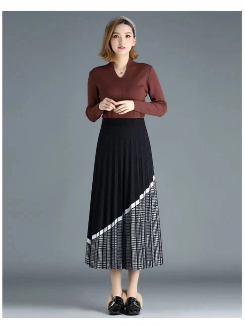 

New Knitted Women's Skirt Thickened Retro A-line Skirt In Autumn Winter Long Pleated Skirt National Style Black