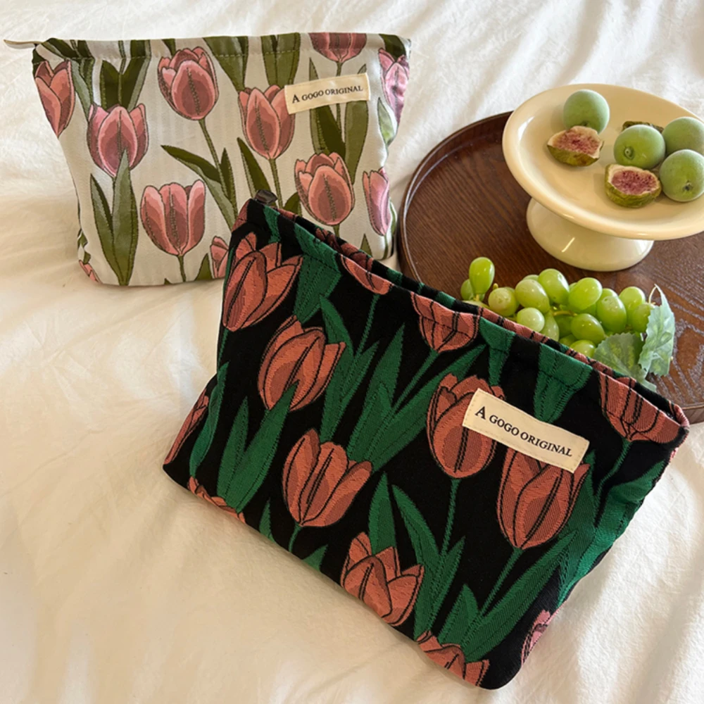 Retro Tulip Embroidery Cosmetic Bags Women Makeup Bag Portable Toiletry Bag Skincare Storage Bag Travel Cosmetic Organizer Bags