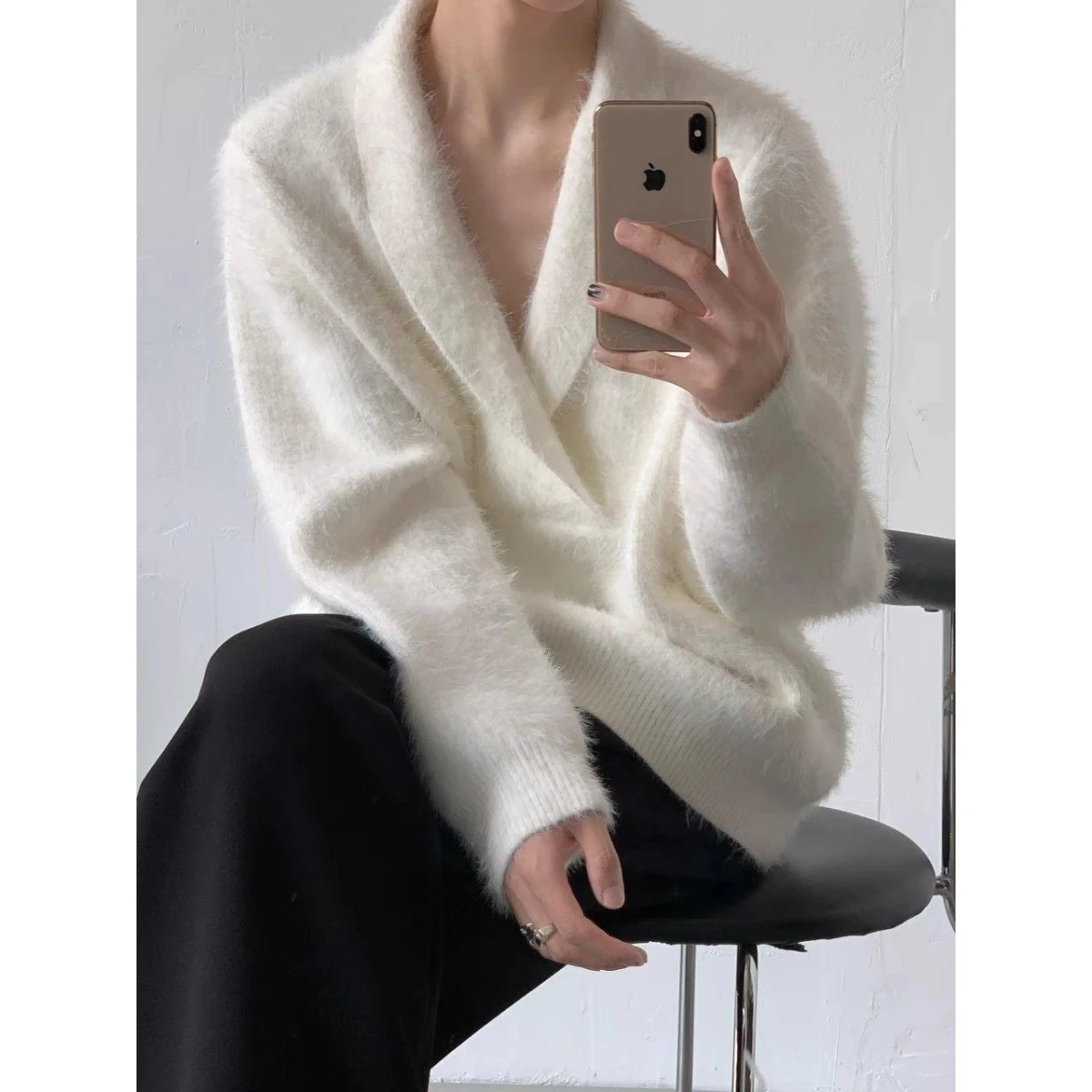 

Свободный крой, вязаный свитер с v-образным вырезом, мужской повседневный осенний модный удобный корейский вариант, верхняя одежда для ленивых мальчиков