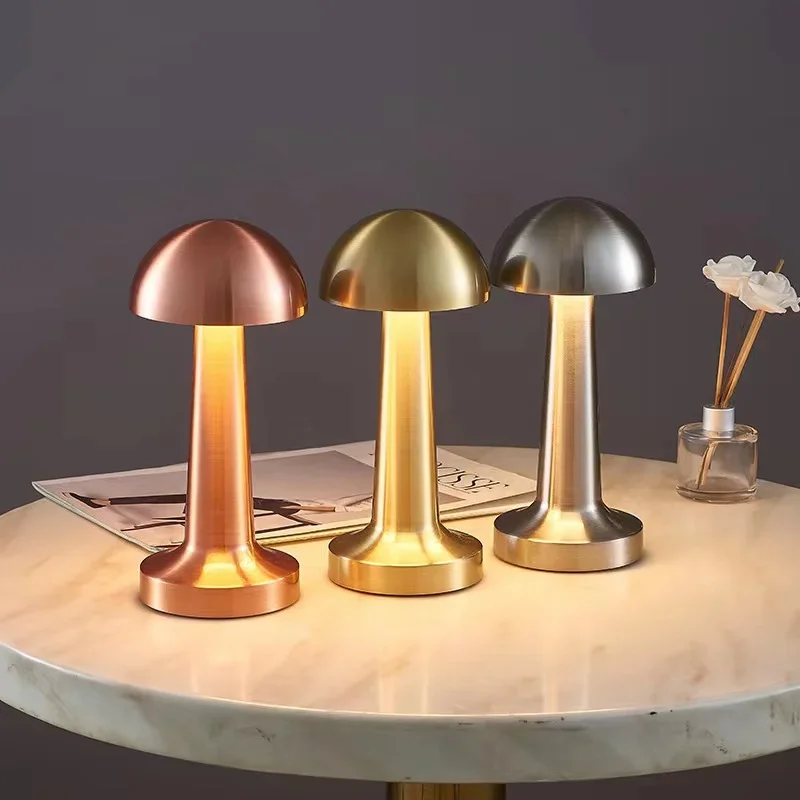 Retro Metal Table Lamps Creative Mushroom Rechargeable Lights For Study Bedroom Bar Bedside Dresser Hotel Illumination Fixtures