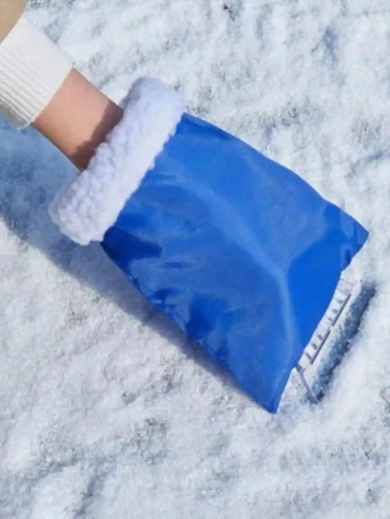 1Pc Winter Car Ice Scraper Glove Soft Lining Warm Mitt Built‑in Remover Portable Windshield Window Roof Snow Deicing Tool