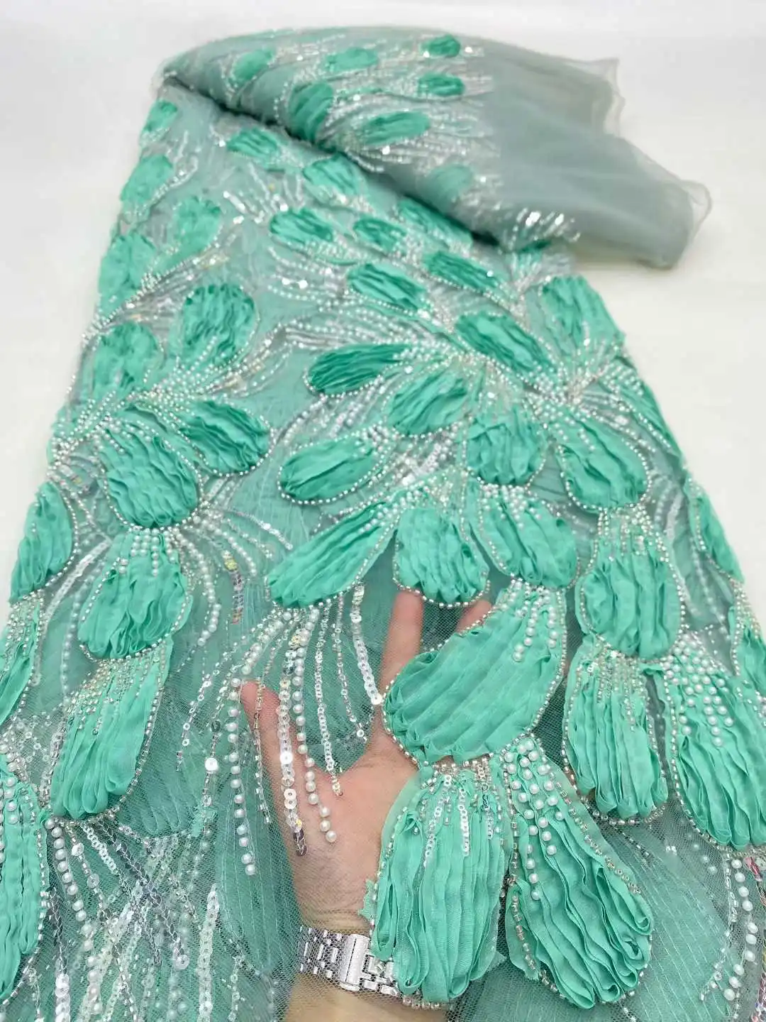 Tela africana de encaje con cuentas bordadas en 3D, tela de tul bordado de lentejuelas Frenc de alta calidad 2025, para costura de vestidos de fiesta SZ1746