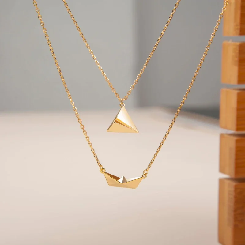 Delicate Paper Airplane Boat Necklaces for Women Girls Gold Color Origami Boat Ocean Inspiration Gift for Sea Love Trave Jewelry