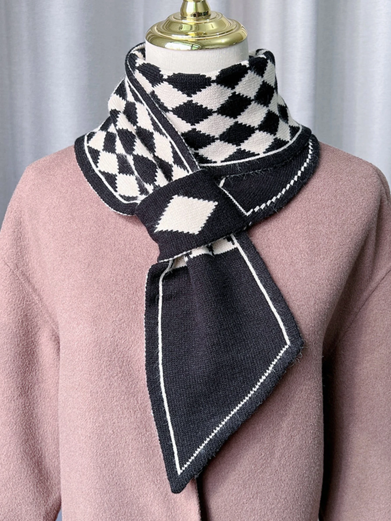 Frauen Gestrickte Schal Herbst Winter Dicke Warme Doppel Stricken Instant Schal Mode Plaid Abgewinkelt Schals Outdoor Dreieck Hals Schal – Detail 7
