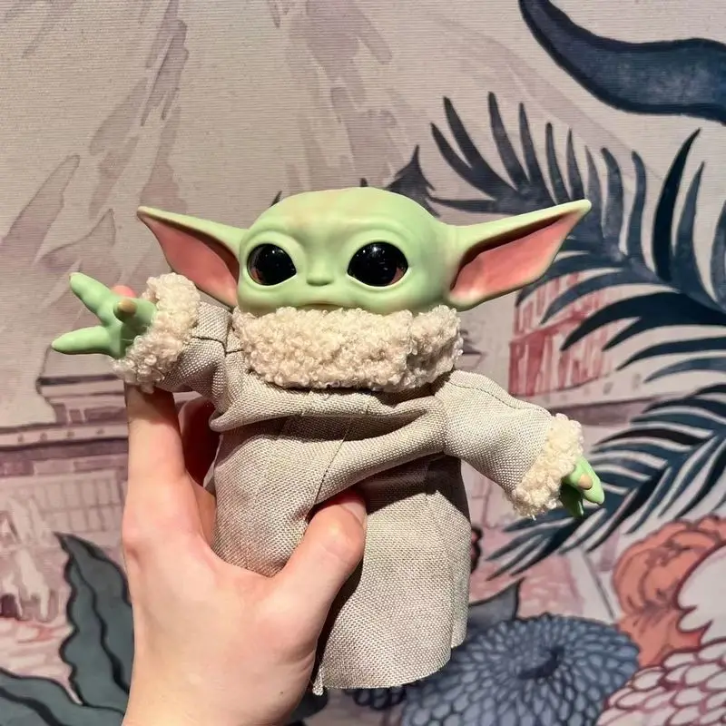 Figuras de Acción de Baby Yoda de Anime de 17 cm, Mini Muñeco de Baby Yoda con Ropa, Juguetes de Moda, Adornos de Escritorio, Colección de Modelos de Juguetes, Regalos