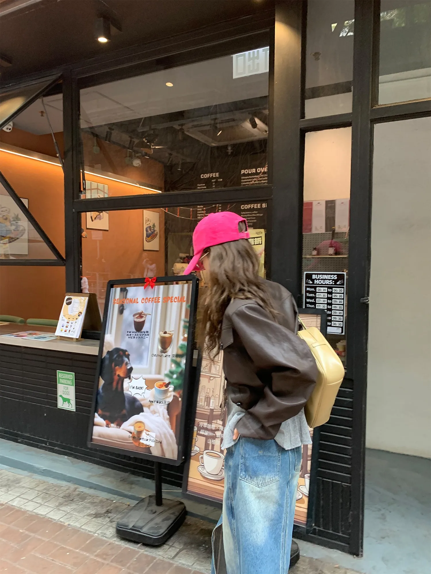 

Luttuce Women's Party Jacket Coat round Neck Leather Outerwear Early Spring 2026 New Style Short Length Single Button Closure