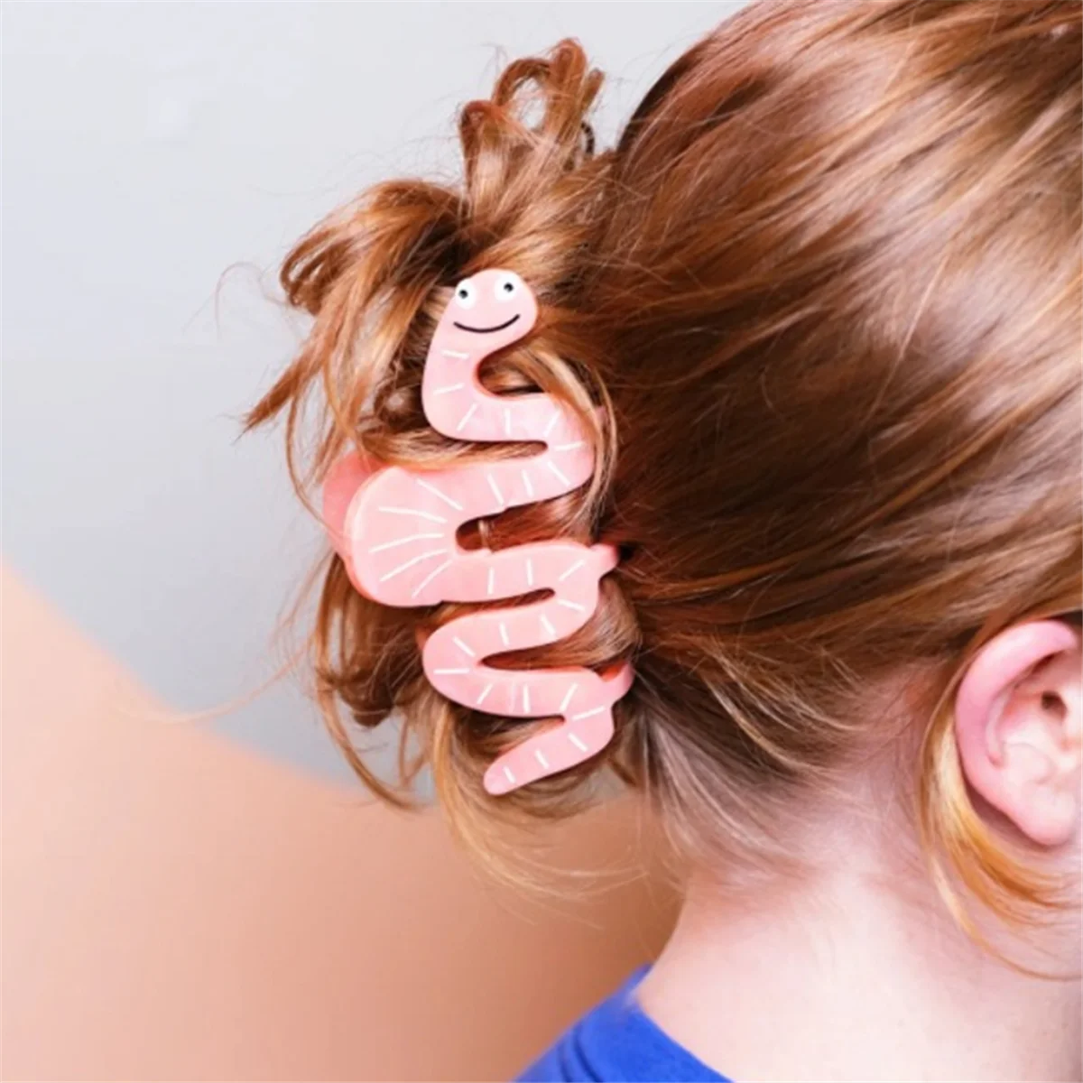 

New-Design Smile Face Pink Worm Hair Claw Clip for Women and Girls