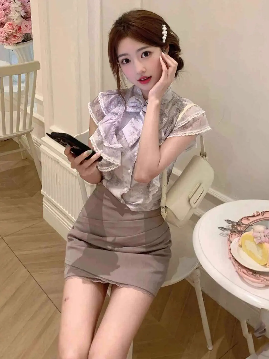 

Summer Beautiful Floral Print Two-Piece Set with Flying Sleeves High Waist Skirt And Top Women's Fashion Ensemble