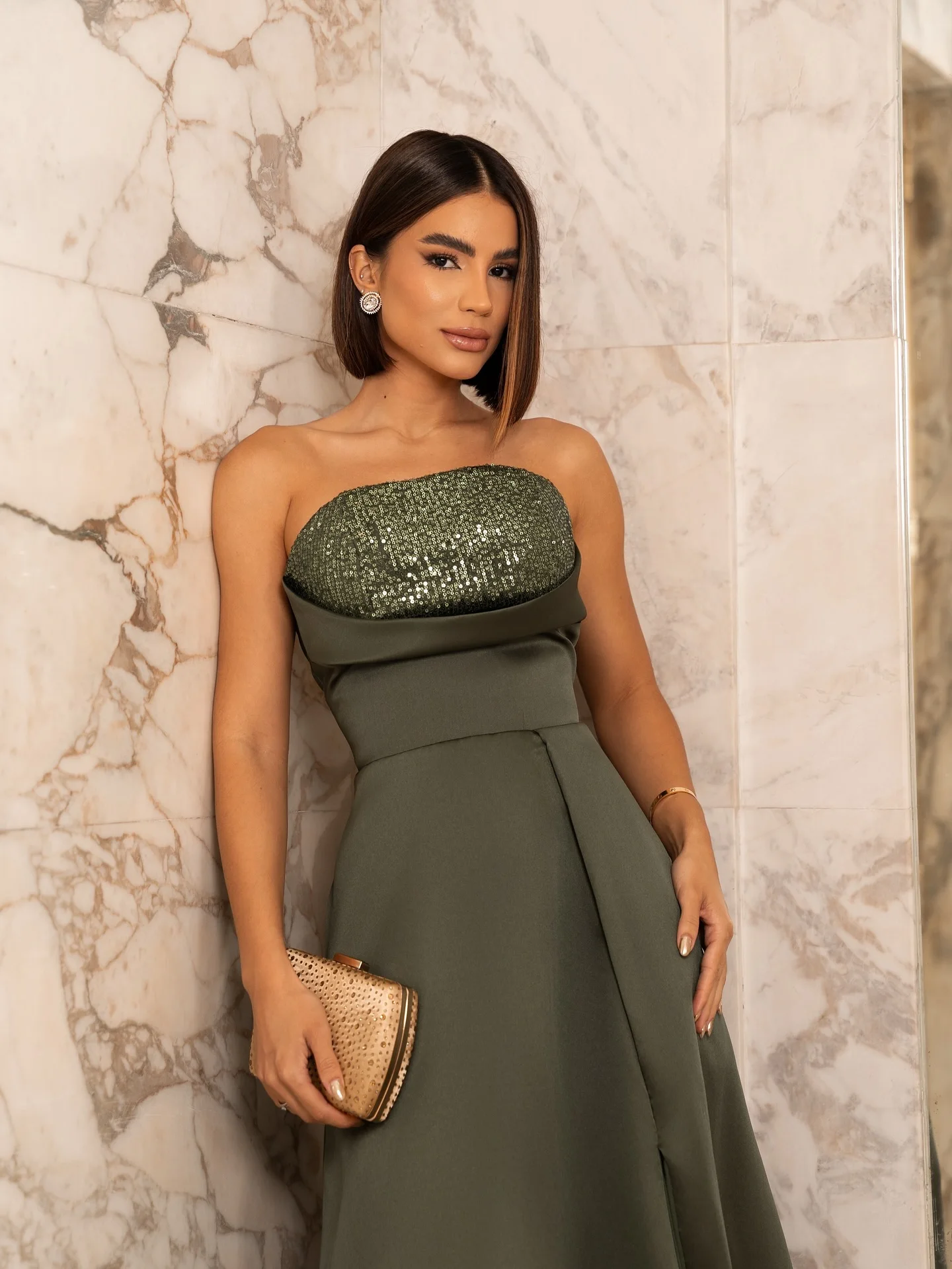 

Customized Elegant Strapless Sleeveless Sequins Appliques Bridesmaid Dresses A-Line Slit Stylish Evening Prom Gowns Party Gowns