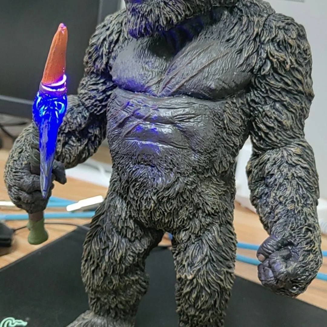 Figurine de Godzilla vs Kong King Kong, Statuette Lumineuse, Hache de Combat