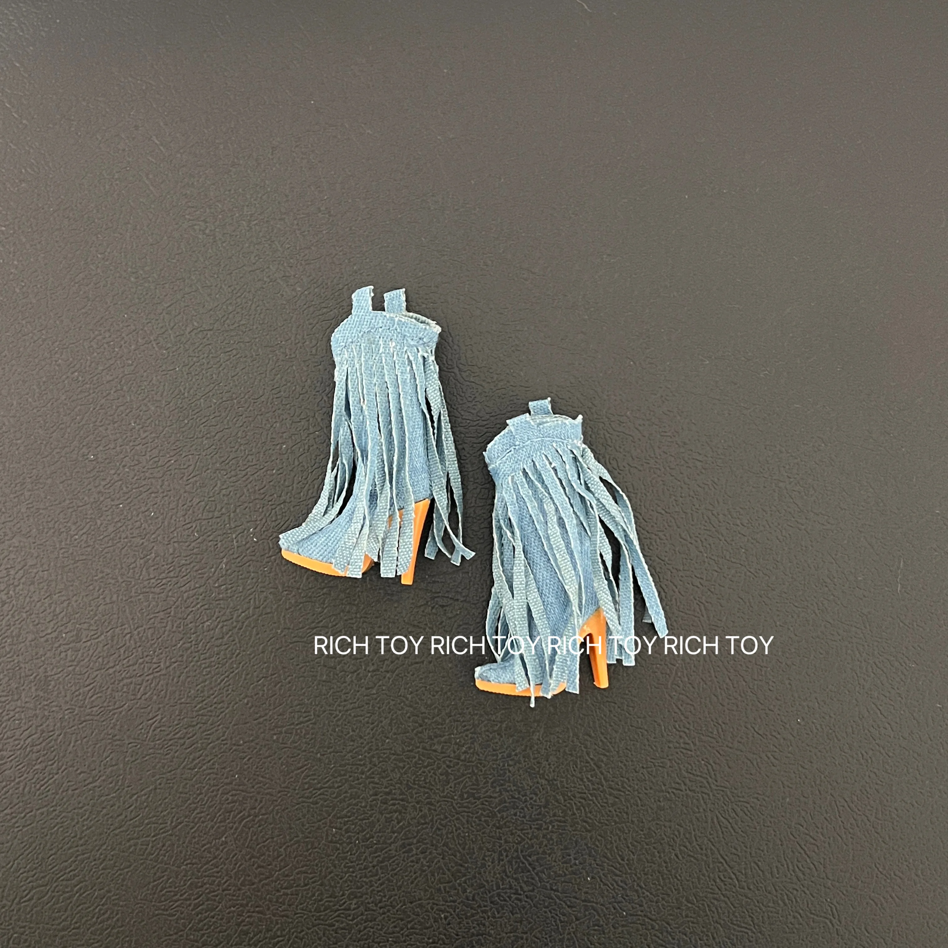 

Оригинальные мини-ботинки для кукол Blythe, подтвержденные брендом, внутренняя длина 2,8 см.