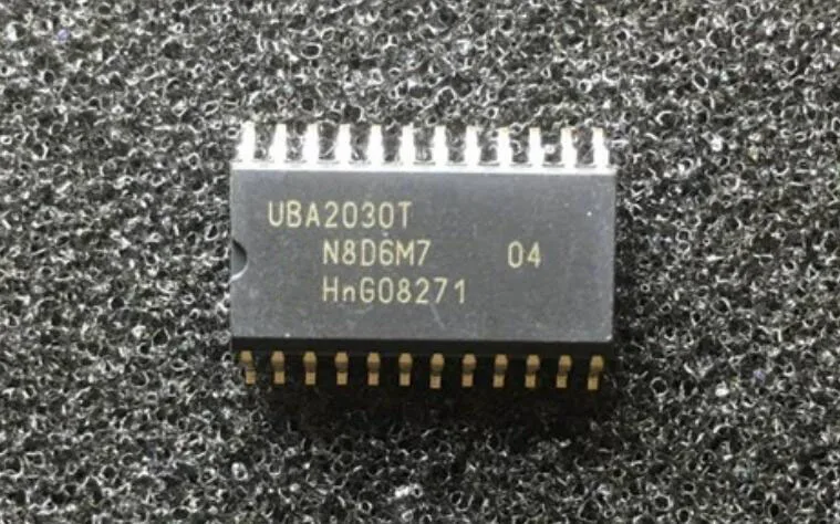    new%100         UBA2030T   SOP-24