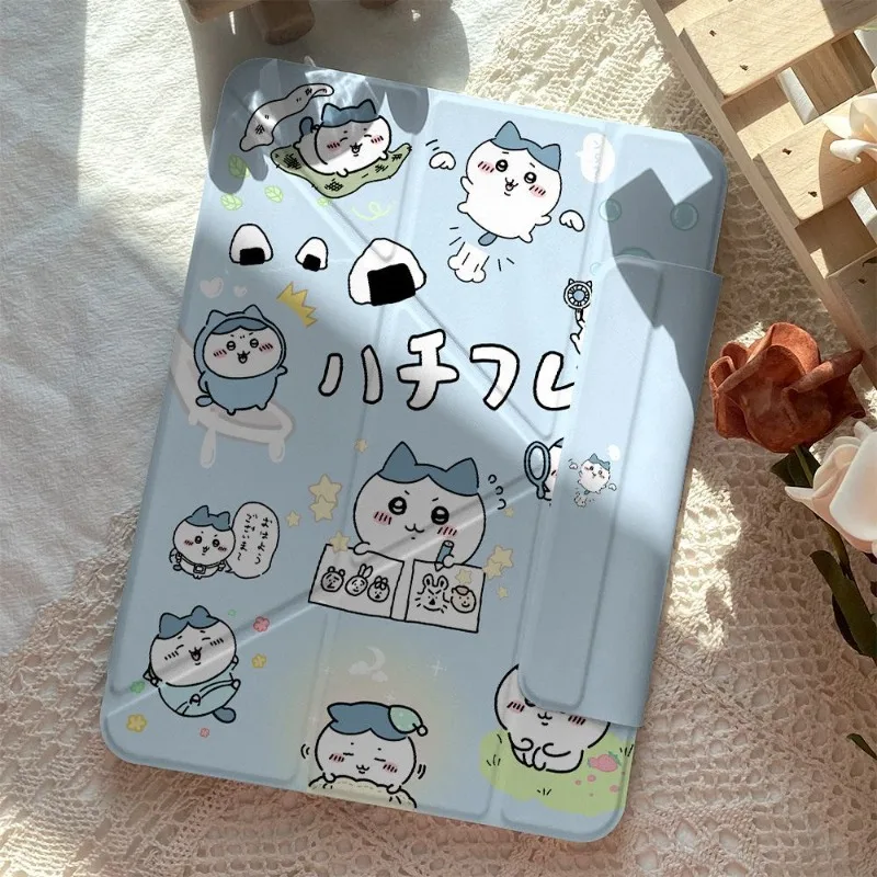 

MINISO Chiikawa Hachiware IPad Protective Case Pen Set Magnetic Suction IPadAir6/5/4 Acrylic Transparent Kawaii Anti-bending New