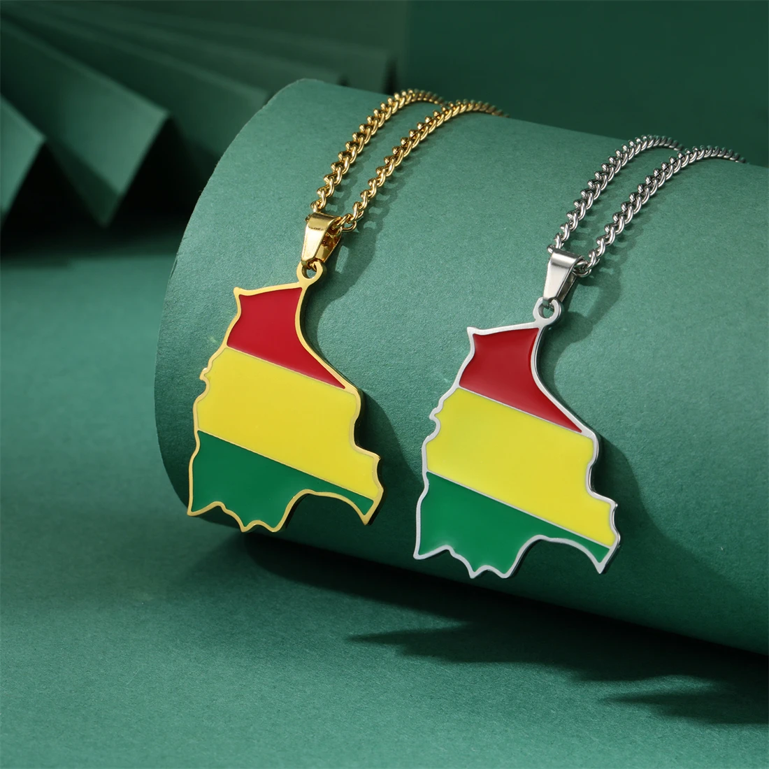 EUEAVAN Drip Oil Bolivia Map Necklace For Women Men Stainless Steel Bolivians Flag Pendant Charm Fashion Jewelry Gift