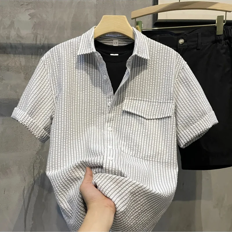 2024 New Summer High-end Contrasting Color Loose Casual Fashion Lapel Pocket Stripes Simple and Versatile Short Sleeved Shirt