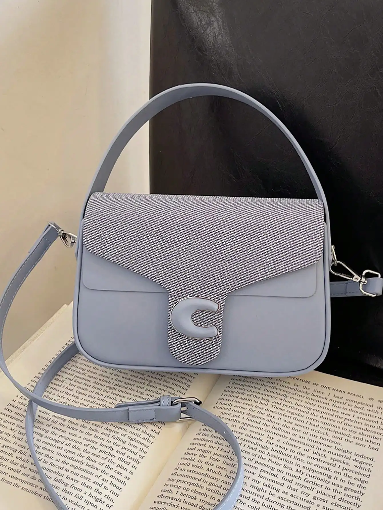 

Contrast color buckle small square bag, retro and high-end multi-carry armpit bag, simple and versatile women's bag