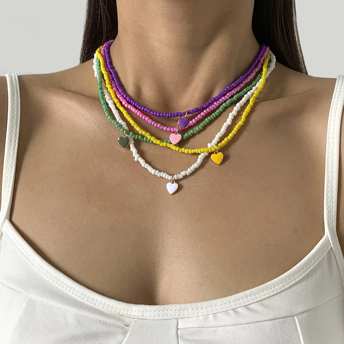 Retro colored rice bead beaded necklace for women, can be stacked with sweet and cool wind dripping oil heart pendant collarbone
