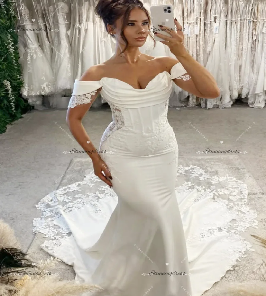 

Charming Mermaid Wedding Dress With Lace Train Off Shoulders Satin Country Beach Bride Dress 2026 Gorgeous Boho Garden Bridal