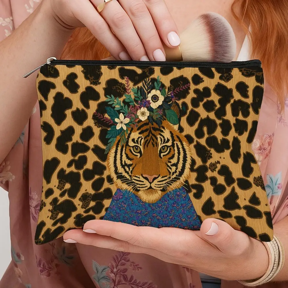 1 Piece Leopard Print Tiger Pattern Makeup Bag - Multifunctional Zipper Pouch for Women, Perfect Travel Zipper Storage Bag, Fun Birthday Gift