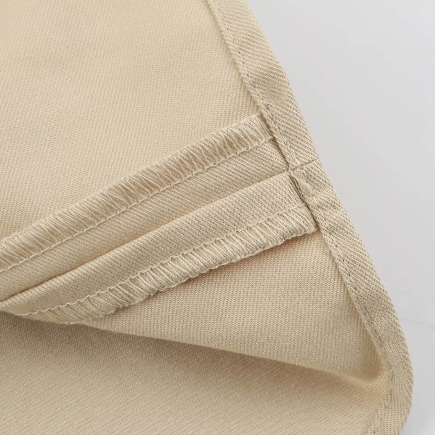 Sommerliches ärmelloses Rüschenkleid für Damen, V-Ausschnitt, hohe Taille, schicke Knopfverzierung, Mini-Kleid, lässiges Damenkleid für den Alltag. – Detail 8