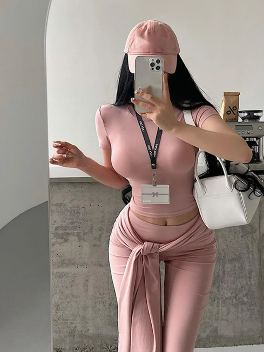 

Футболка с коротким рукавом, искусственный комплект из двух предметов с ремешком Micro Pull, повседневные напольные брюки, комплект модных сексуальных женских брюк, новинка 2025 года, V5WV