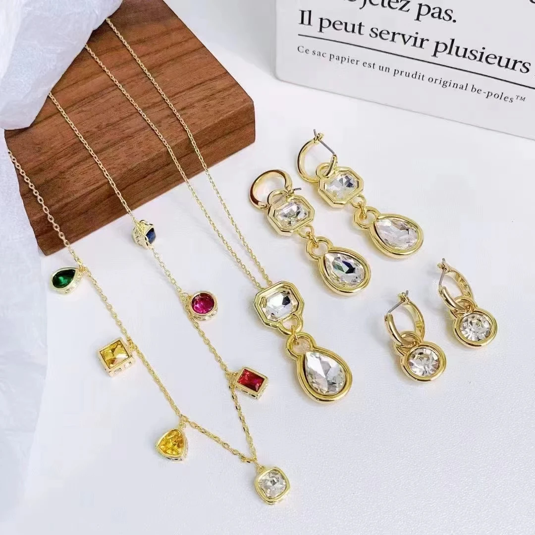 

Necklace Women's high-end bracelet Light luxury versatile niche design earring jewelry set