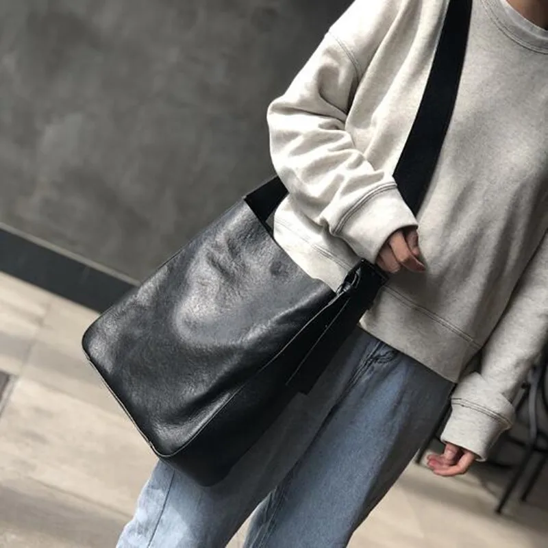 Dermis new big bag wide shoulder lead layer cowhide shoulder bag retro Korean version trend diagonal bucket bag