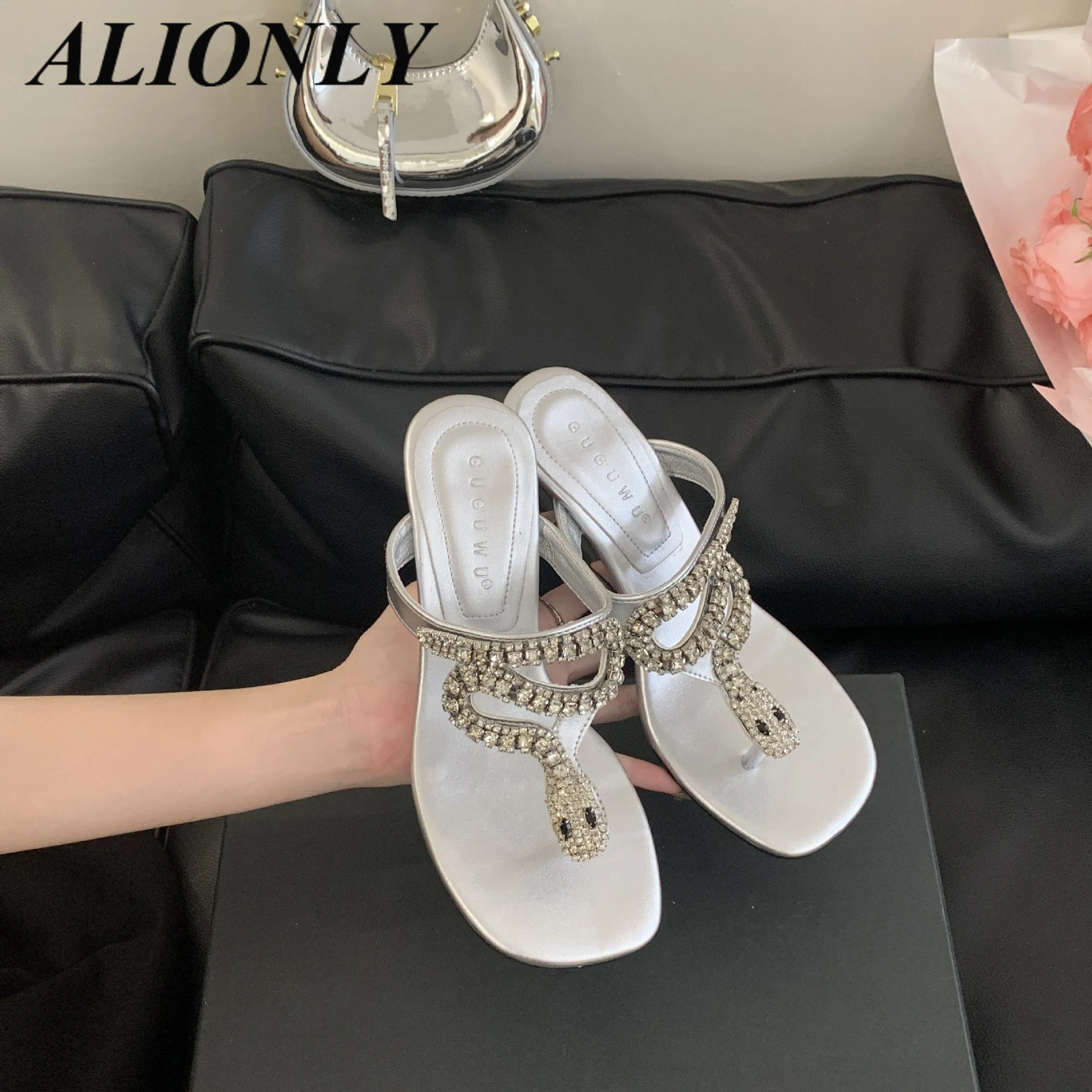 

Alionly/2020 летние женские сандалии с узким ремешком и цветочным принтом, уличный стиль, туфли на тонком высоком каблуке с открытым носком, вечерние туфли для выпускного вечера